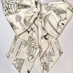 Farmhouse Print door Bow  - Cream and Black